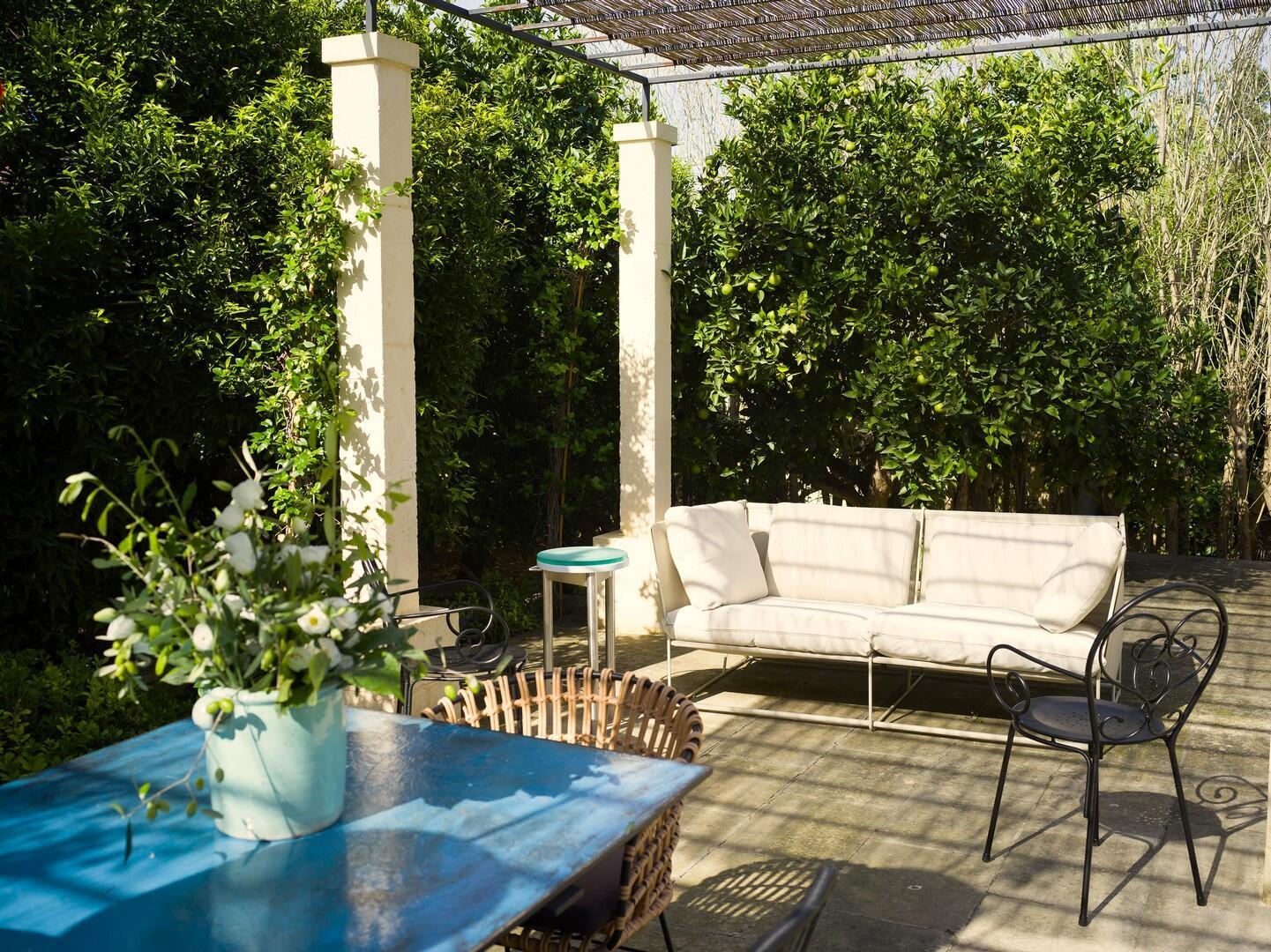 Al-fresco dining area 